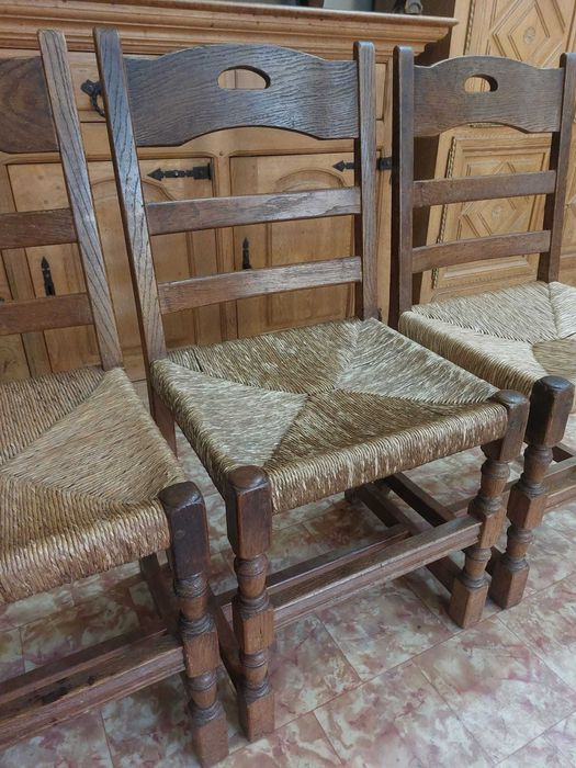 6 броя трапезни масивни столове с ратанова седалка