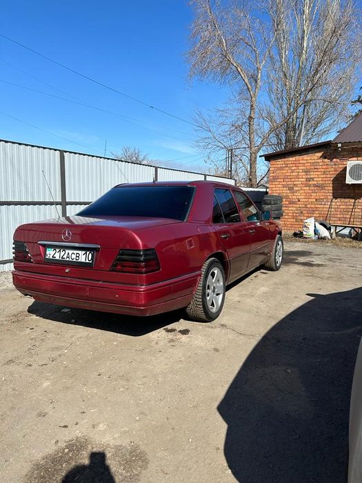 Мерседес Е300 Sportline