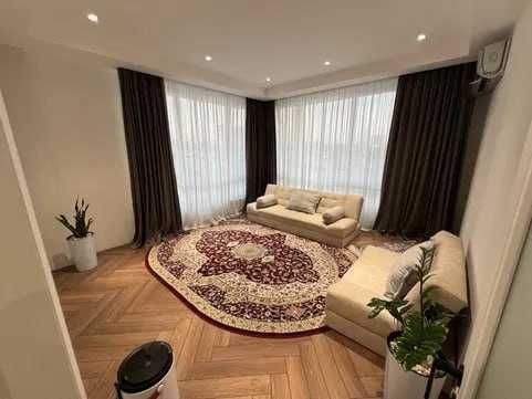 "Koh Ota Shayxontaxur 2xonali 85m2 kvartira sotiladi 2/12"