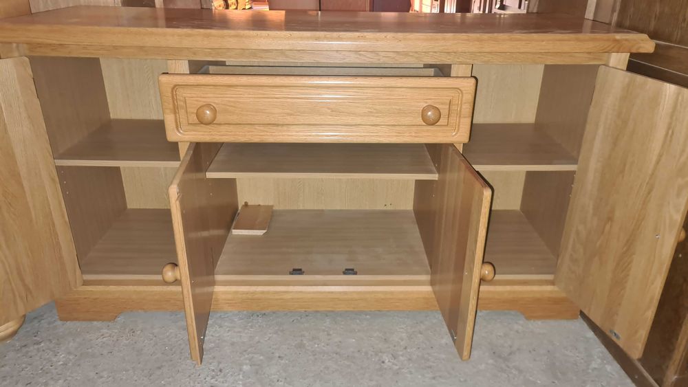 шкаф скрин тоалетка внос от Европа