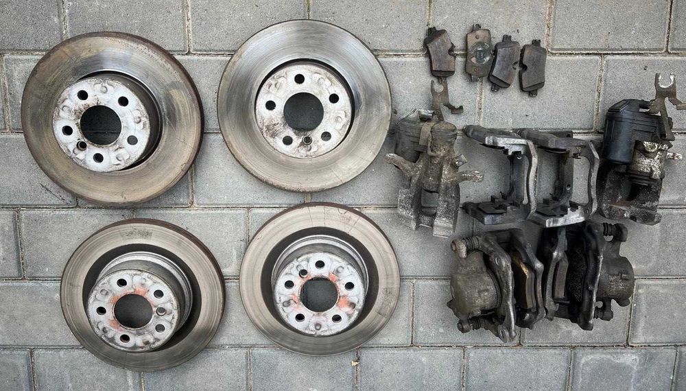 Sistem de frânare BMW original – Seria 2, 3, 4, 5, X3, X4, Z4 (2024)
