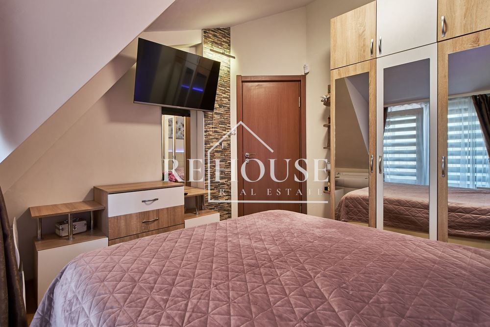 Продава се Тристаен апартамент в Варна, Левски - 102 кв.м за 2058 €/кв.м - Снимка #9