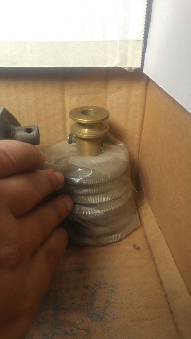 Машина за копиране на ключове, фрези и шмиргел