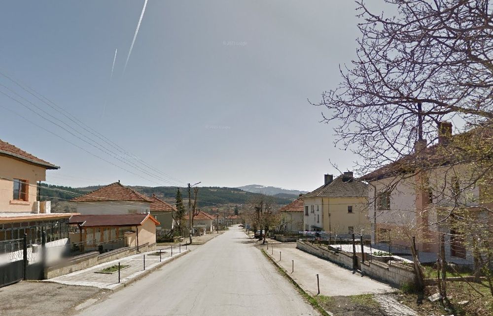 Продава се Парцел в с. Ябланица, Област София-област - 660 кв.м за 46 €/кв.м - Снимка #1