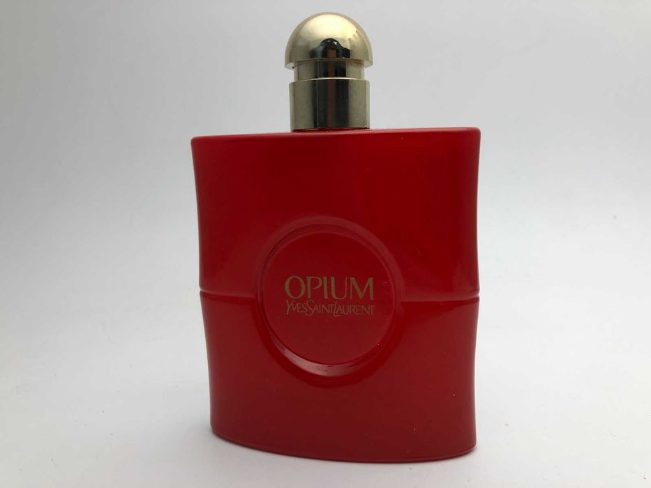 Продавам ползван парфюм Opium YSL
