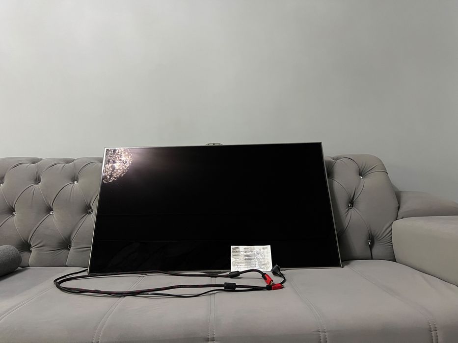 Телевизор Samsung UE40ES8007U,  диагональ 102 см