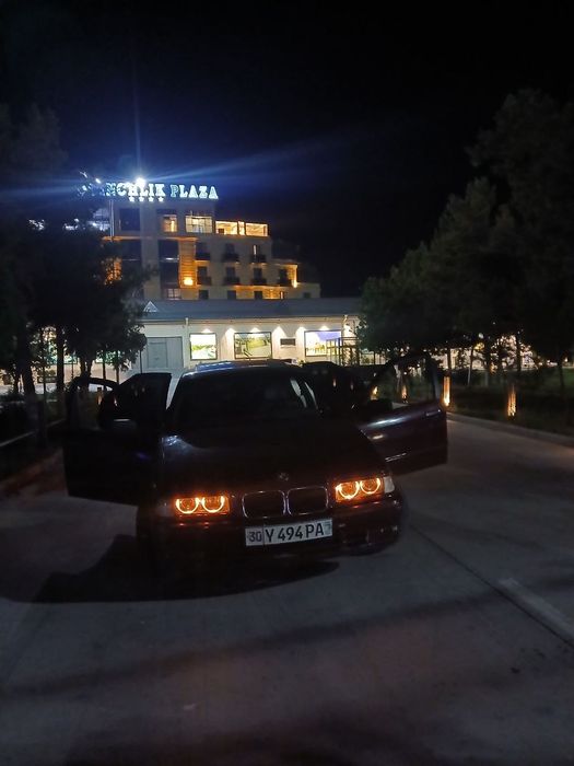 Bmw e36. 318i m40