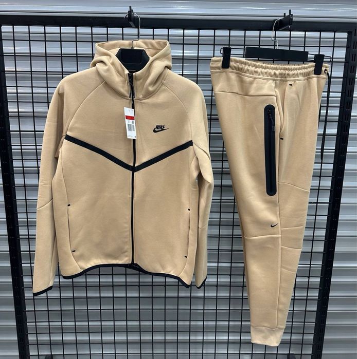 Мъжки екип Nike Tech