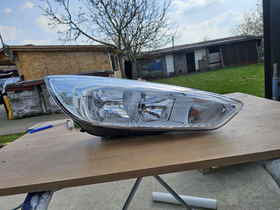 Far stanga Ford Focus MK3 F1EB-13W029-AEB