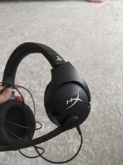 Наушники HyperX Cloud Stinger PS4 HX-HSCSS-BK/EM черный