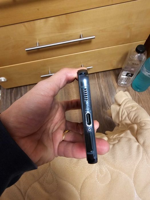 Vând Samsung S22+ 128Gb