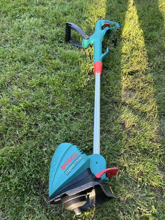 Продавам тример art 23 bosch