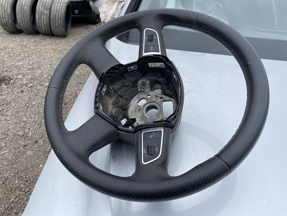 Кожен волан за Ауди А4 /Audi A4/B8/мулти волан /