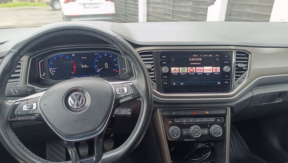 VOLKSWAGEN T-Roc 2018 — imagine 2