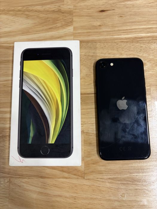 Iphone SE 2020 года 128 гб