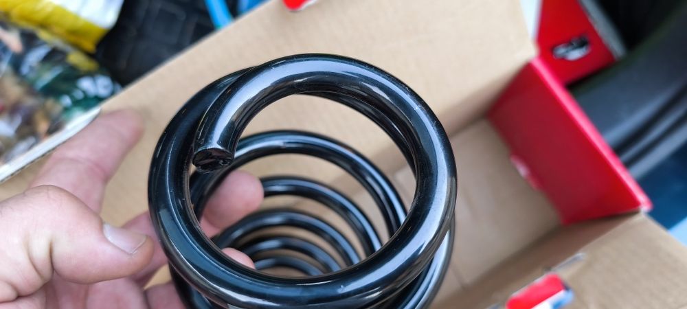 Пружини заден мост шкода Октавия 2