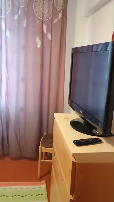 Închiriez apartament