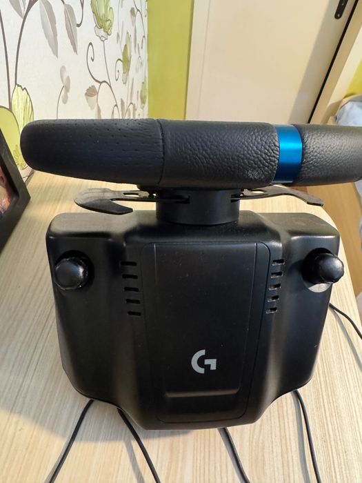 Logitech G923 волан и педали
