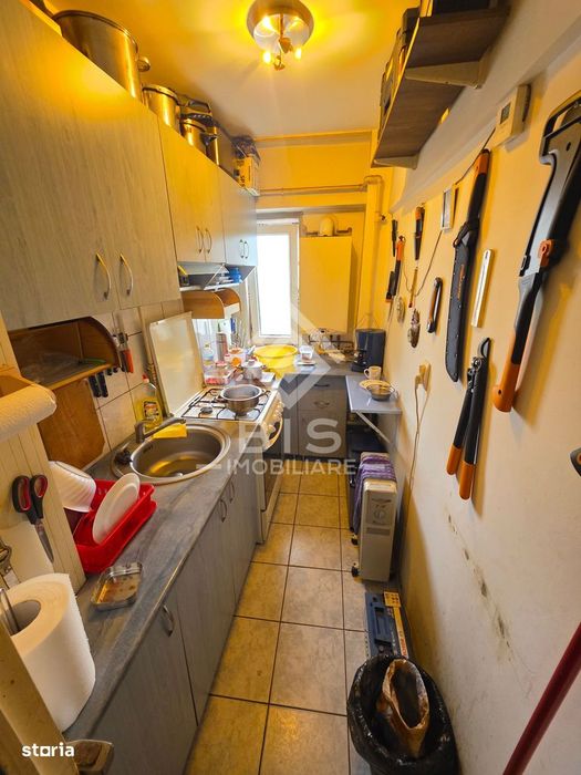 Garsonieră de VÂNZARE etaj 3