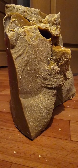 Натуральный пчелиный воск с пасеки