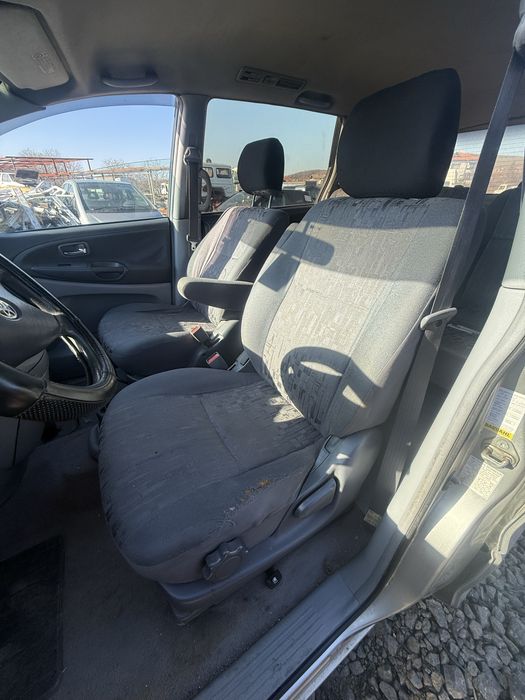 Тойота превиа  2.0Д  115 кс  2003 г на части