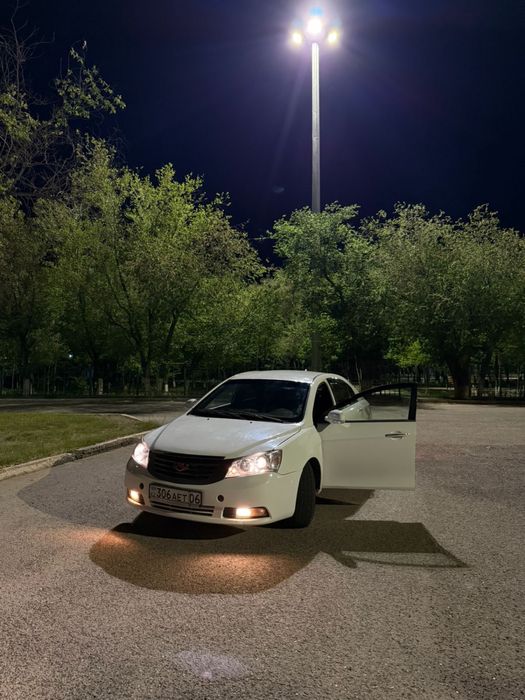 Geely Emgrand S7 2013 года