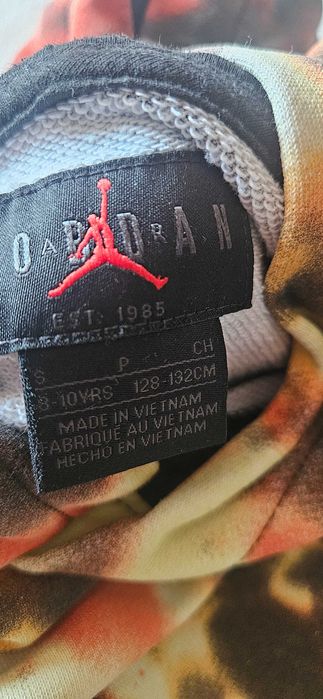 Суитчър Jordan  8/ 10 г