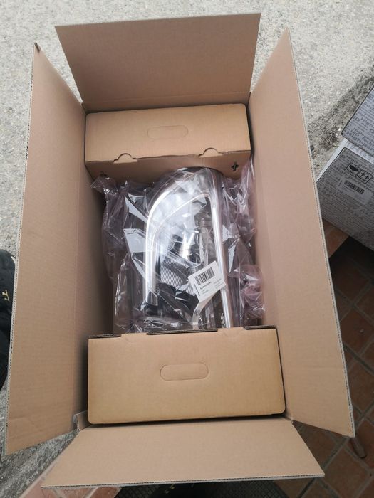 Faruri stânga cu led model de Rusia cu tub Logan, Sandero, Mcv 2017 -