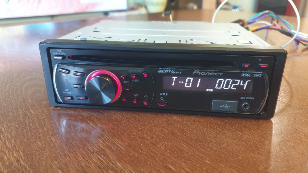 Авто радио плеър музика за кола Pioneer Пионер CD MP-3 USB AUX