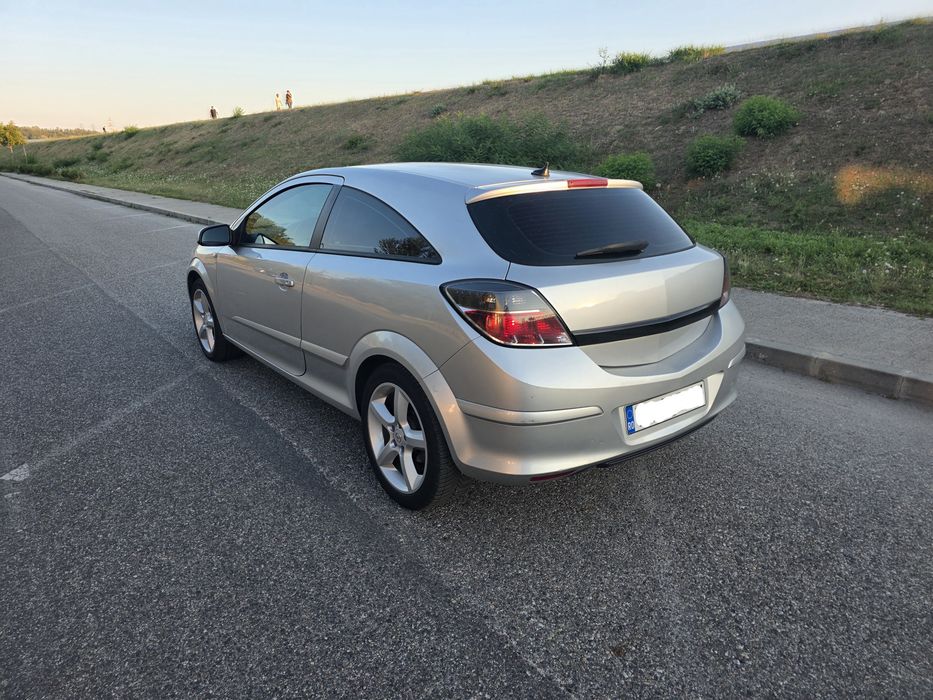 Opel Astra H GTC