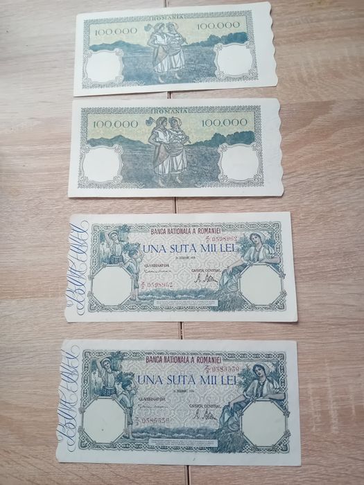 Bancnote vechi in stare buna.