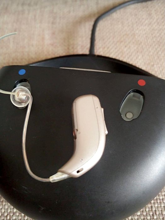 Oticon OPN S1 aparat auditiv cu stație de încărcare