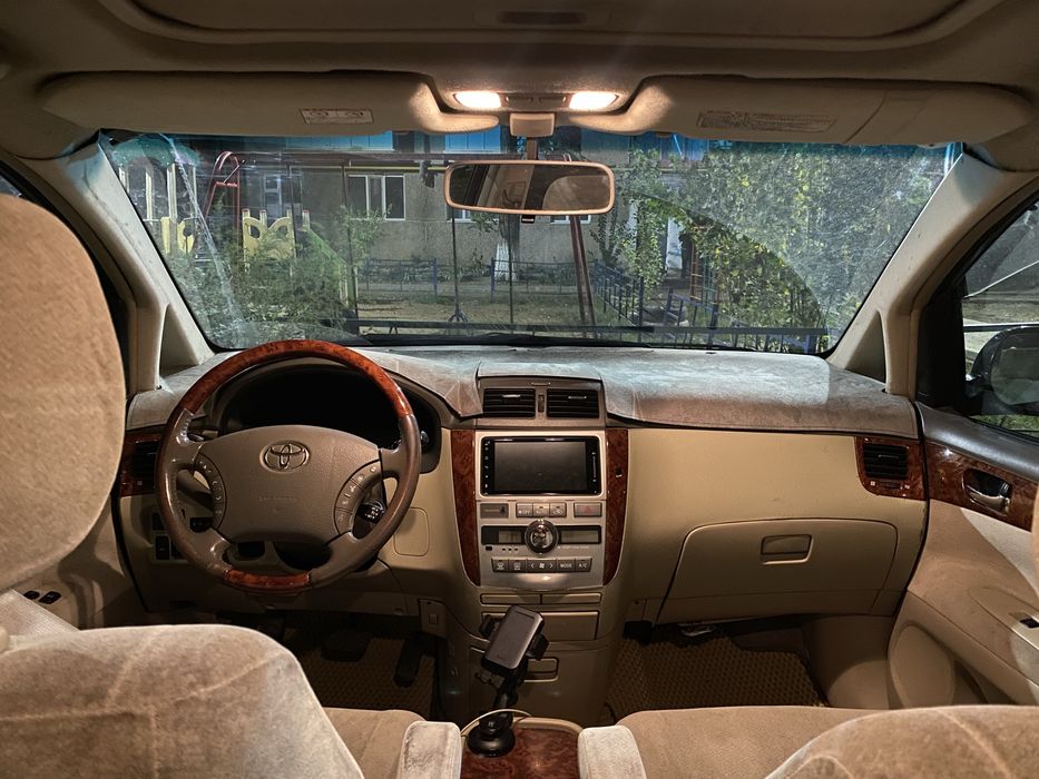 Тайота Ипсум 2.4 об в отличном состояний