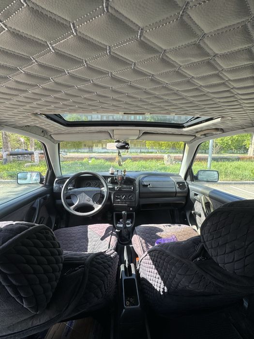 Volkswagen Vento машина