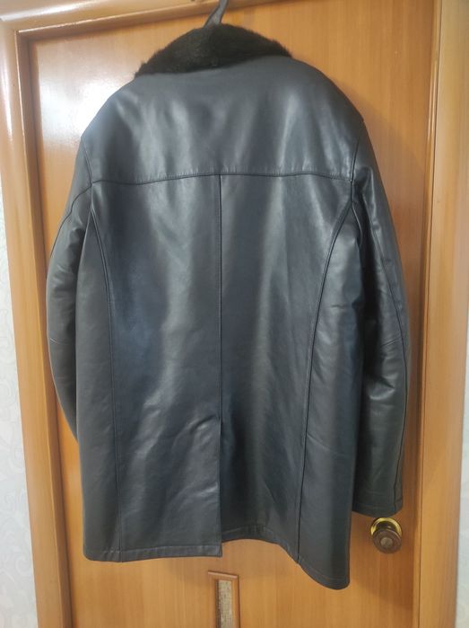 Продам кожаную дубленку