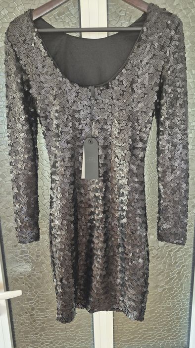 Нова рокля с пайети, ХС