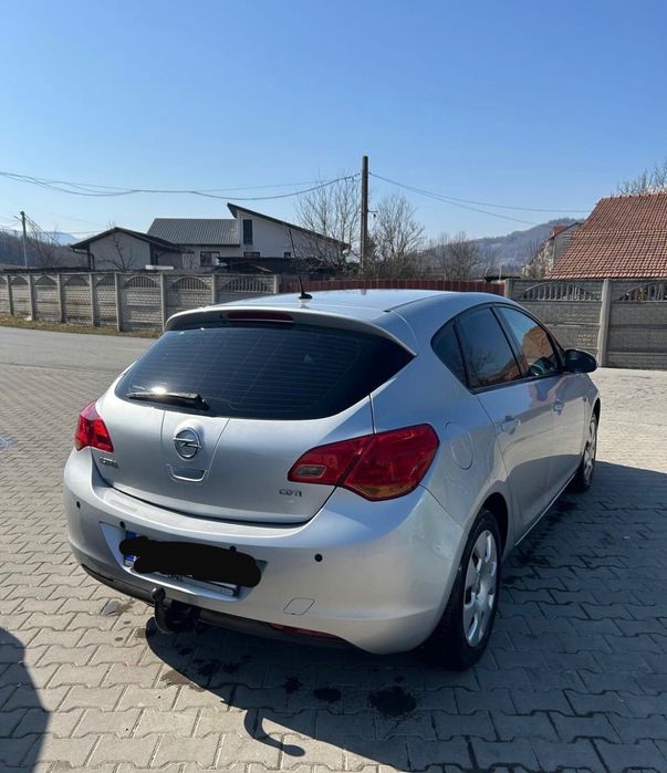 Vând Opel Astra hatchback