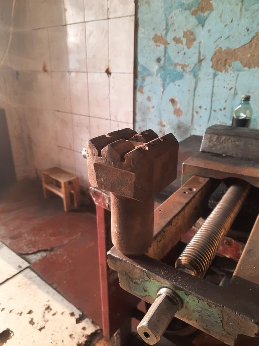 Продам буровые насадки 6шт.