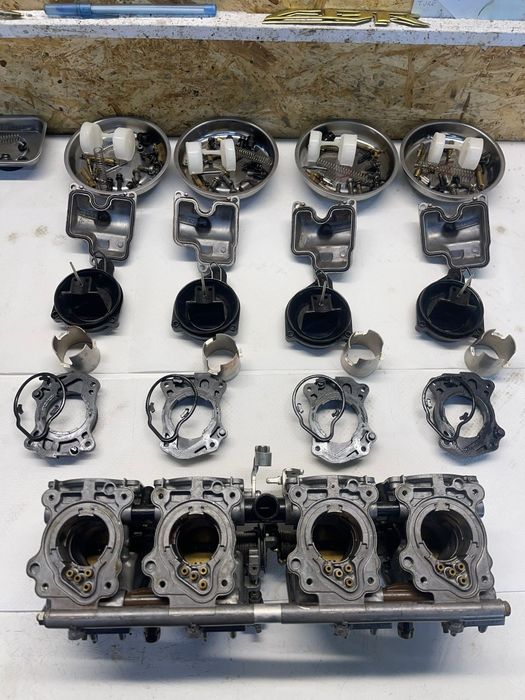 Honda cb400 superfor1994 cafe race. Vand sau schimb cu platforma +€