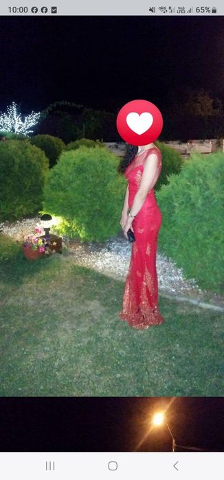 Rochie eleganta rosie cu pietricele sclipitoare