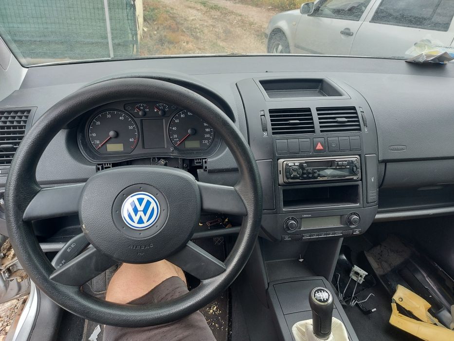 VW Polo 9N 1.4i 16v на части !!!
