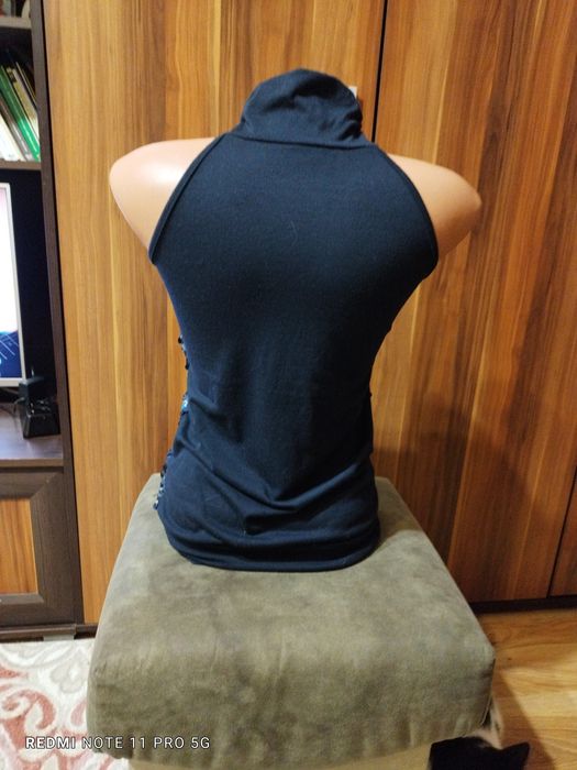 Блузка поло с пайети