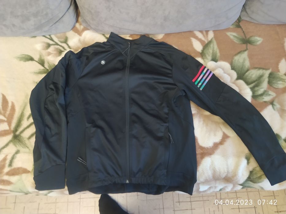 Вело куртка, мастерка, жакет.