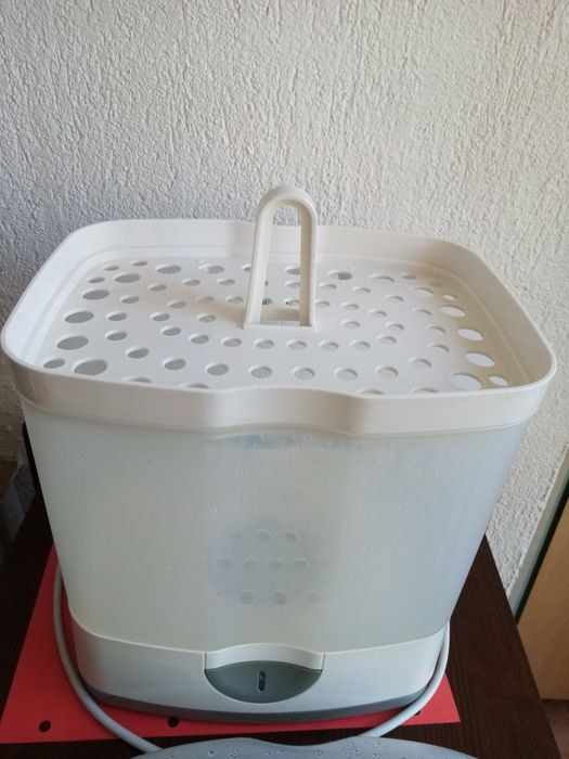 Vând sterilizator Chicco pentru suzete și biberoane mici și mari