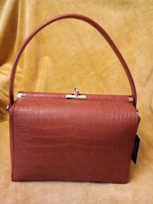 Poșetă femei tip croco, Nouă