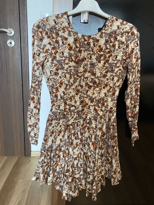 Дамски рокли марка ХМ номер S чисто нови