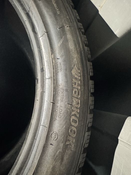 245/45/20 Hankook Winter I’cept evo3
