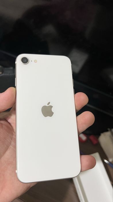 Iphone se 2022 starlight