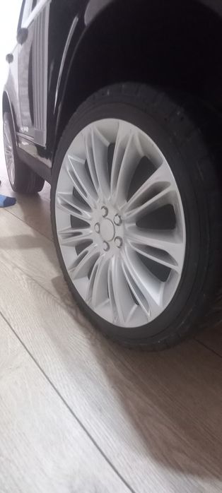 Продам электроавтомобиль на аккумуляторе