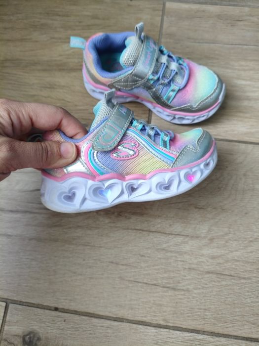 Skechers mărimea 23 cu lumini